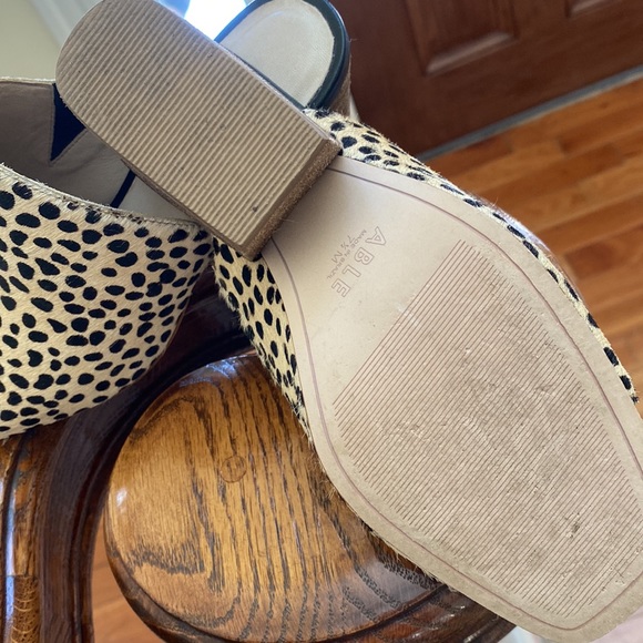 EC…..ABLE Rojas sandal - Picture 6 of 8